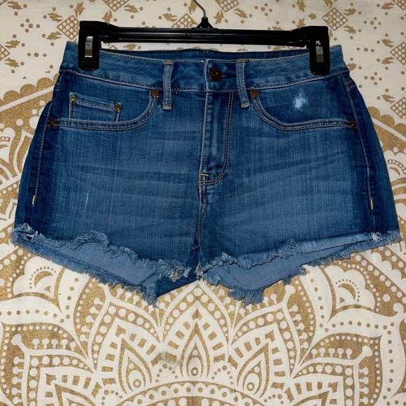 American Rag Denim - “AMERICAN RAG” LADIES BUTTON & ZIP-UP DENIM BLUE SHORTS WITH POCKETS, SIZE 0